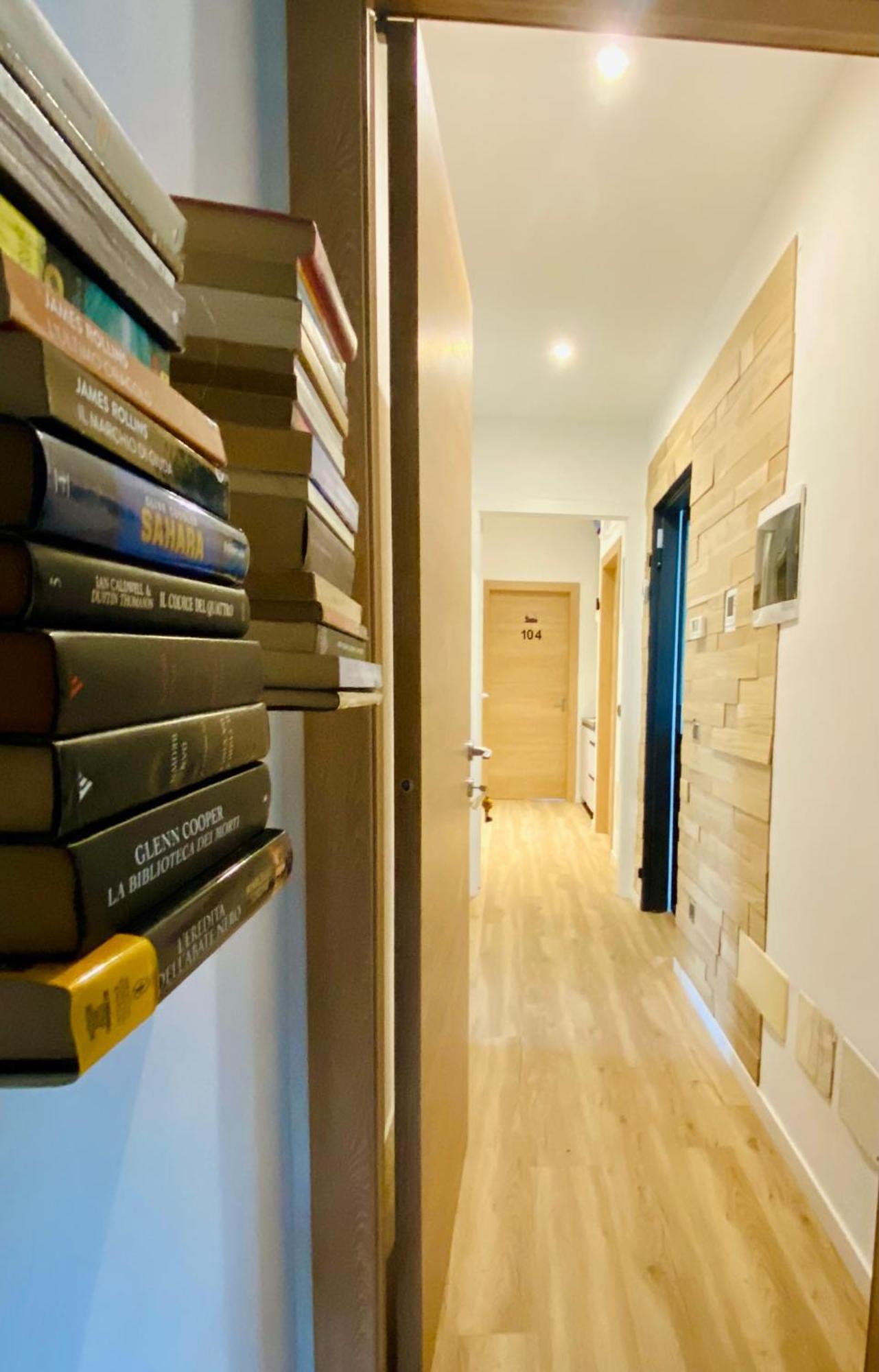 The Luxory Cat Bed & Breakfast Milan Exterior photo